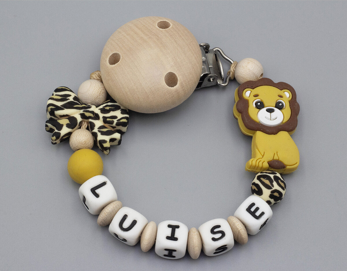 Schnullerkette mit Löwe und Schleife im Leodesign Bild 1