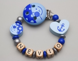 Schnullerkette mit Pirat, Motivclip & Ankerherz und Namen