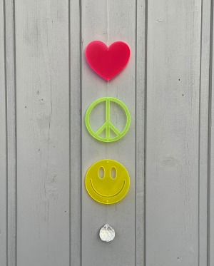 Sonnenfänger Love, Peace and Smile aus Acryl