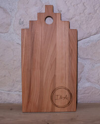 Hochwertiges Schneidebrett mit Initialen Holzgravur Bild 1