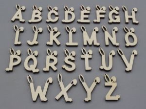 Geschenkanhänger Ostern Buchstabe Monogramm aus Pappelsperrholz