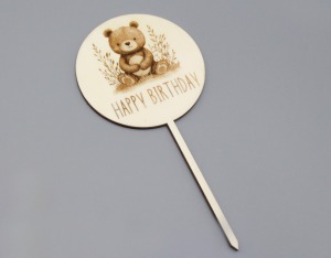 Caketopper Happy Birthday mit süßem Bärenmotiv aus Pappelsperrholz lasergraviert